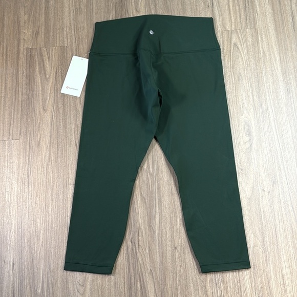 NWT Lululemon Leggings - Picture 2 of 5